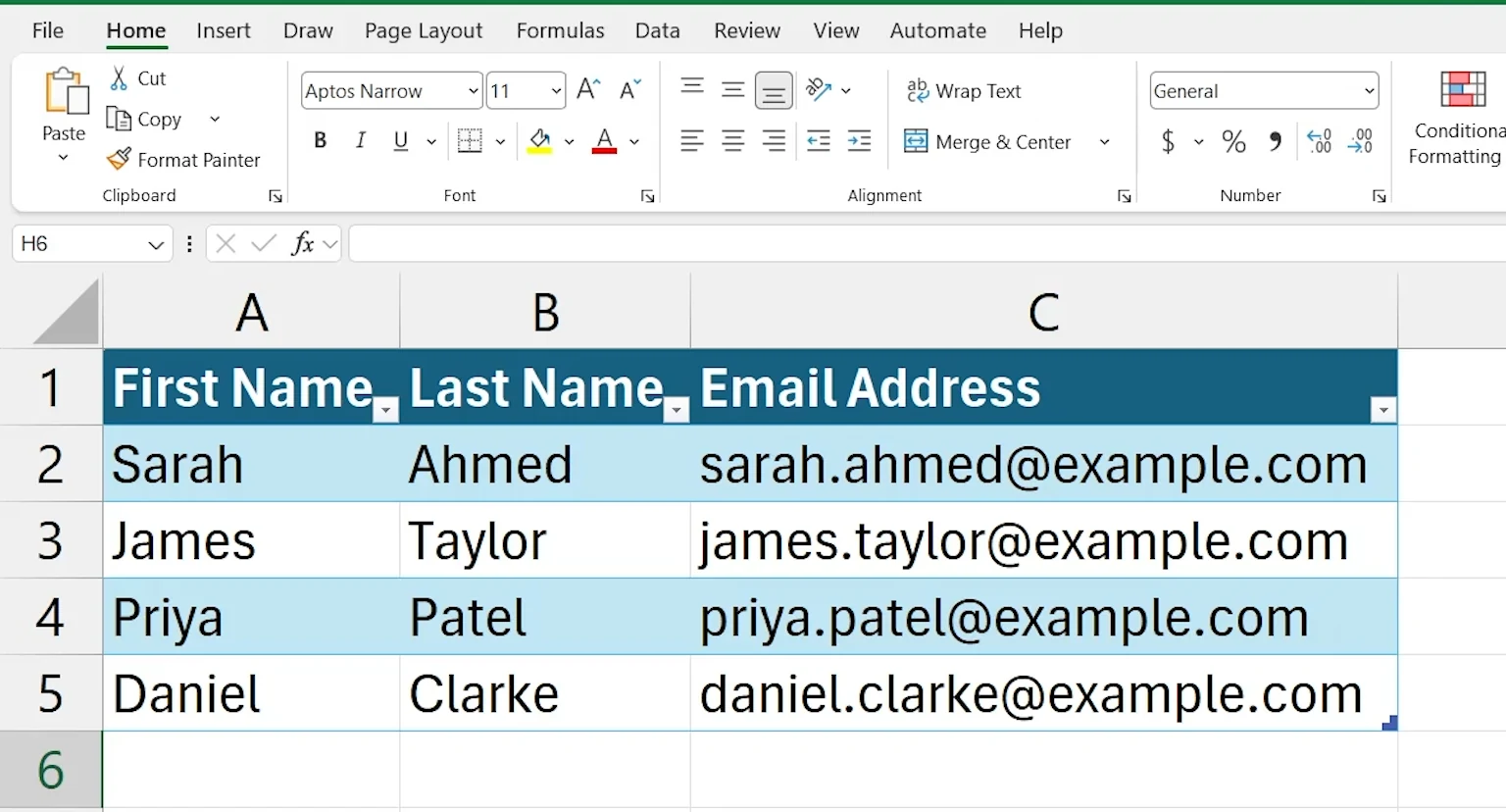 Excel recipient list formatted as a table with headers